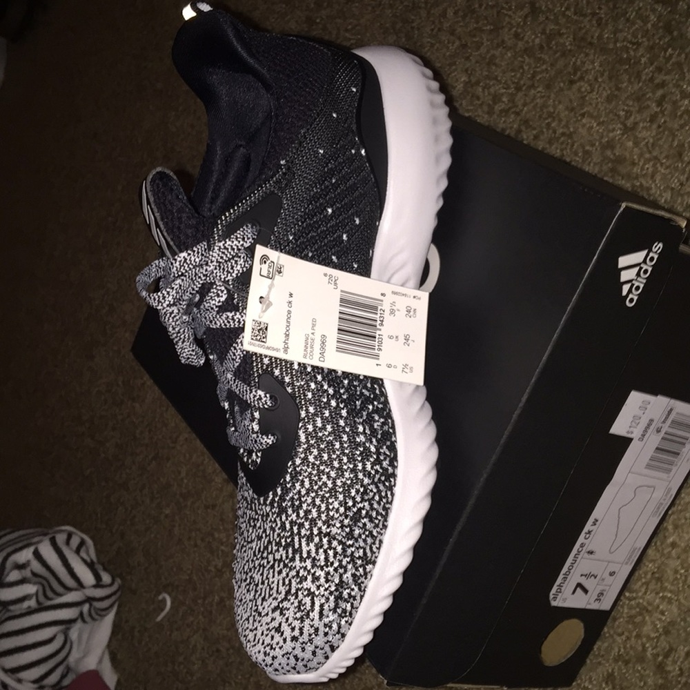 Adidas alphabounces